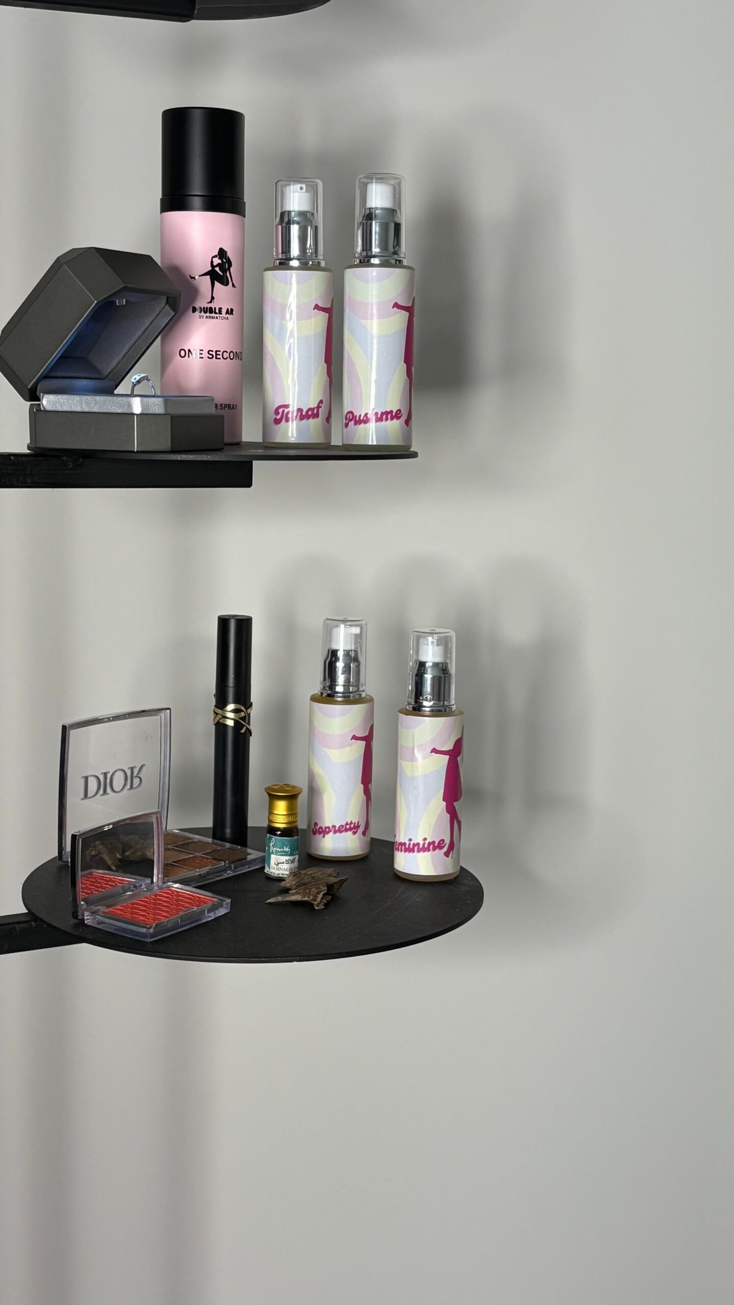 خمريه انثى - الصورة 4